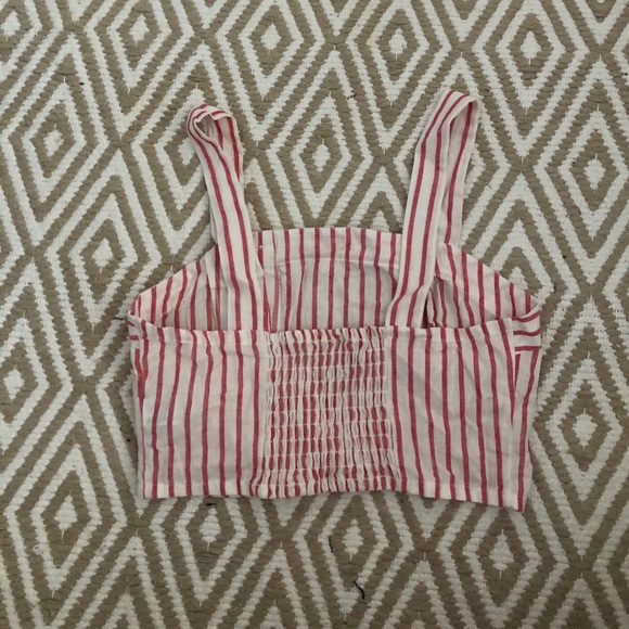 Forever 21 Contemporary Crop Top - Picture 2 of 3